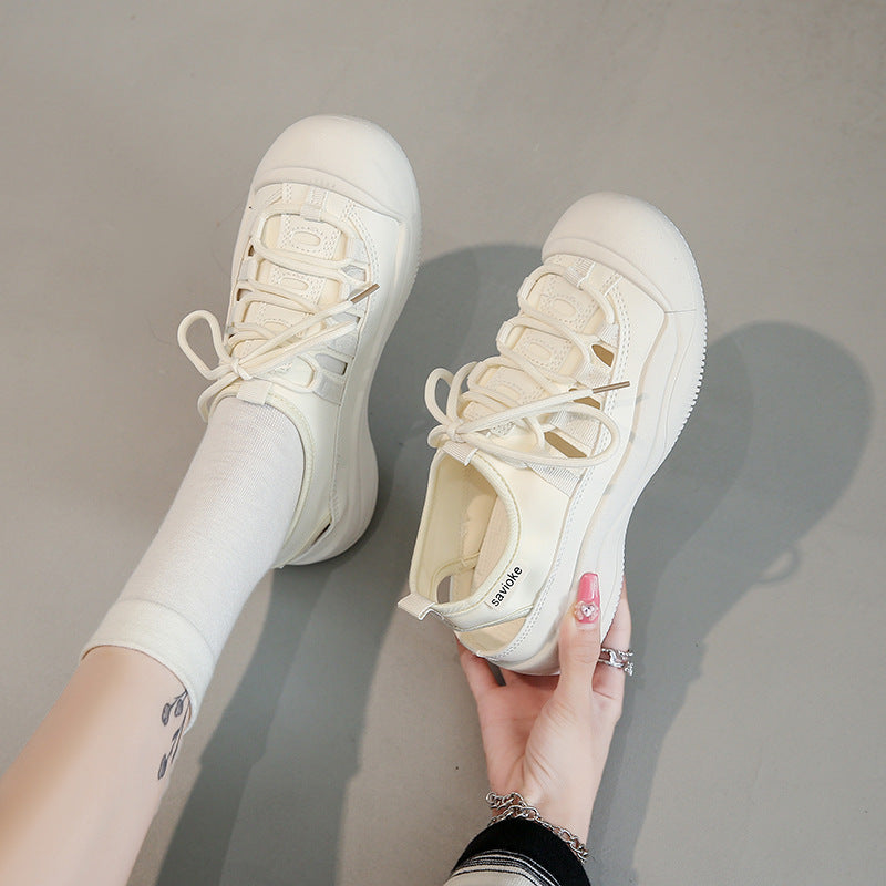 Zapatos Blancos Huecos Con Suelas Gruesas En Verano