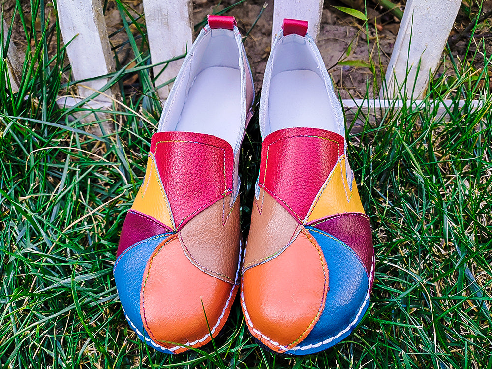 Zapatos planos femeninos de cuero hechos a mano coloridos