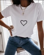 Camiseta casual de manga corta con estampado de corazones